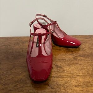 Carel t-straps patent leather red